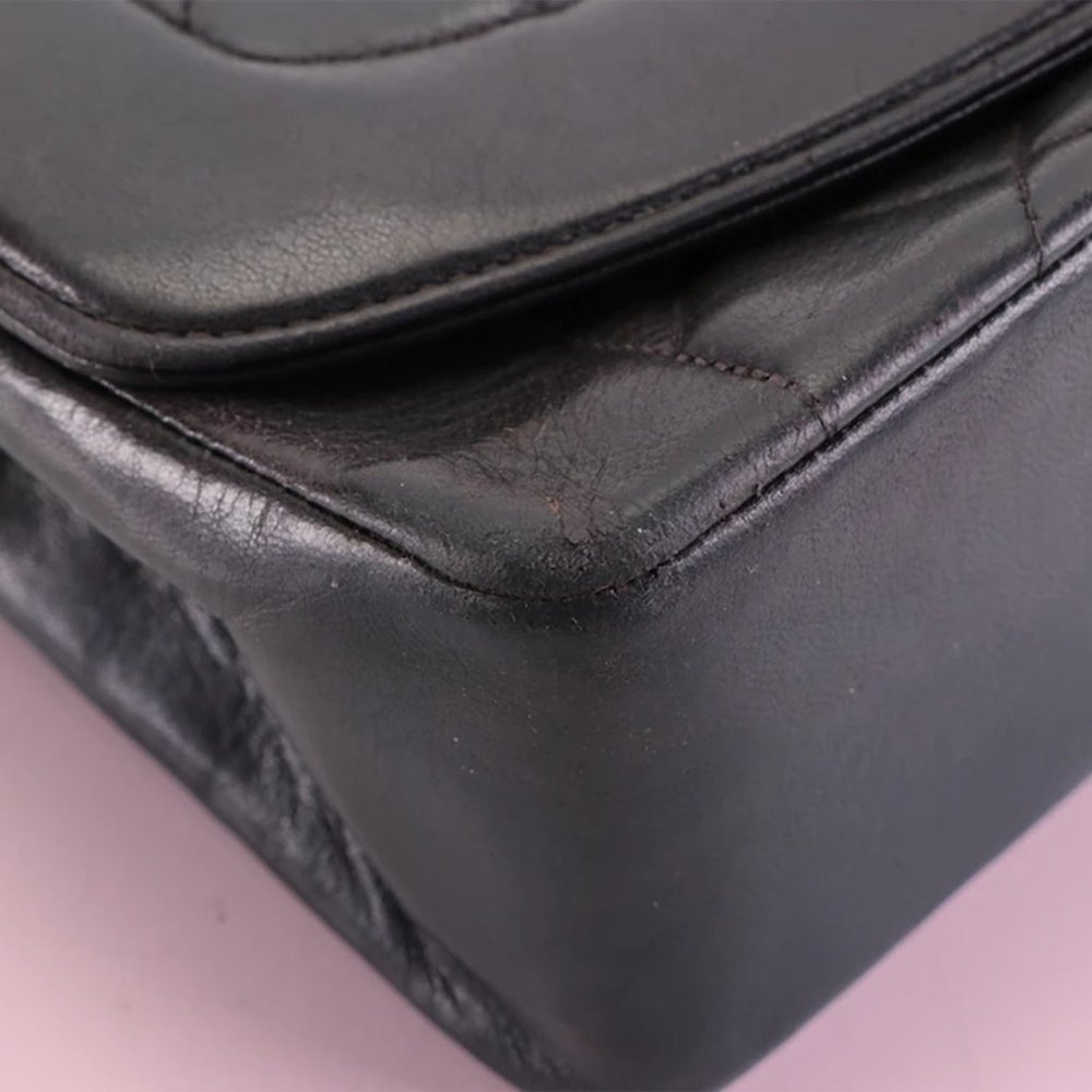 Chanel Vintage Black Quilted Lambskin Diana Flap Bag - Picture 6 of 10